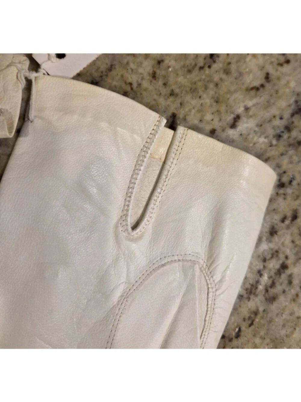 New! Vintage Women's Size M/L Cream Leather Formal Gloves Italy Buckle Accent